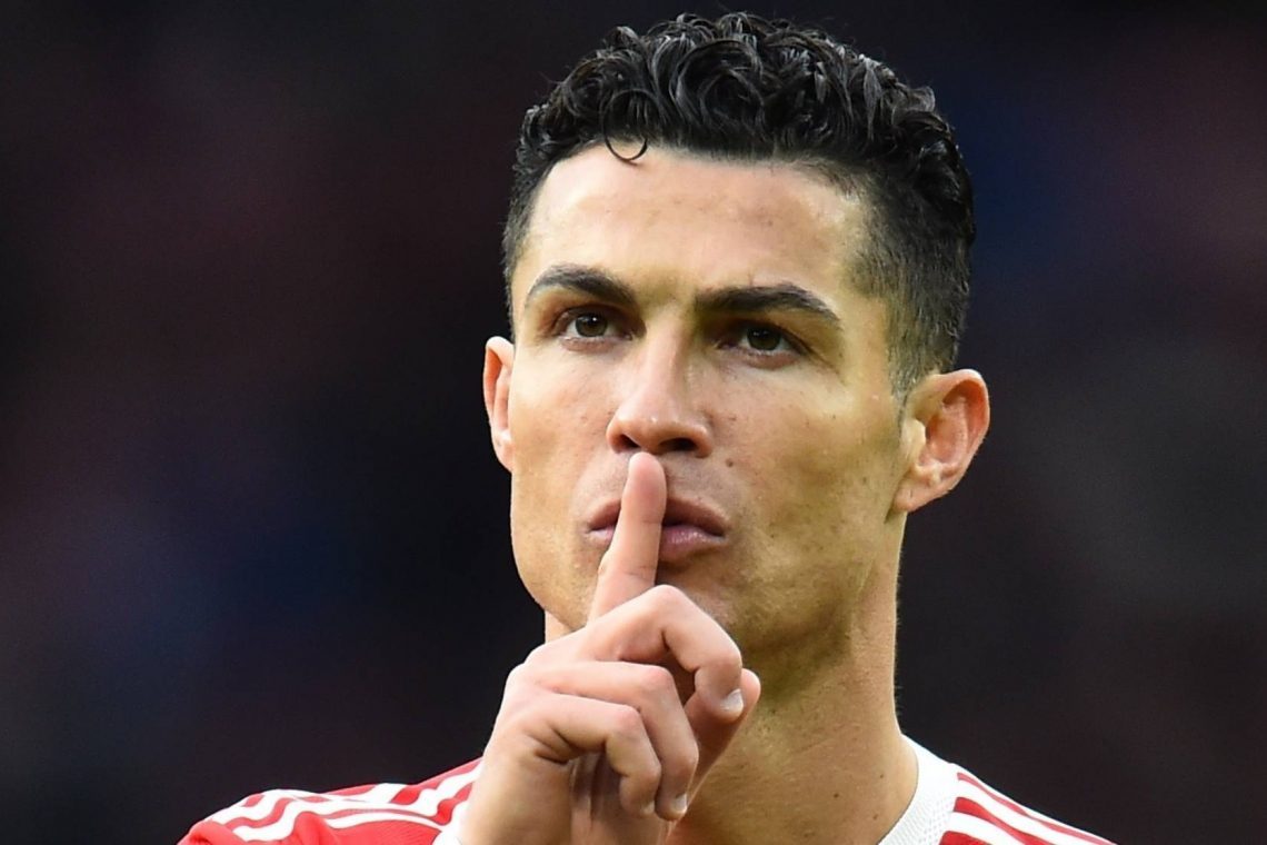 Preiskava proti Ronaldu, ker je navijaču iz rok zbil telefon