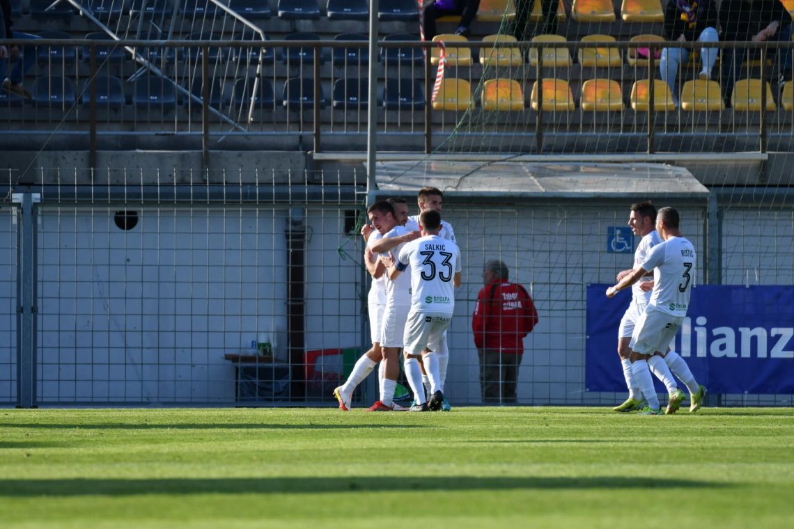 Nogometaši Kalcerja Radomelj premagali CB24 tabor Sežano