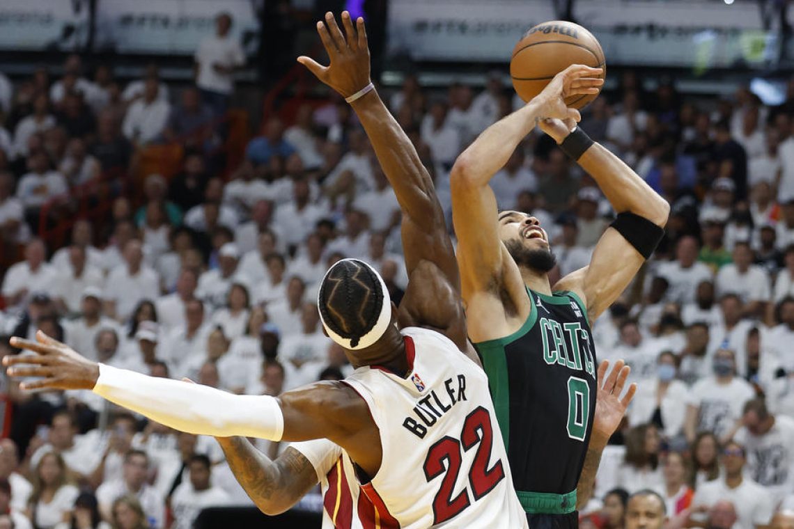 Butler s 47 točkami vrnil upanje Miamiju