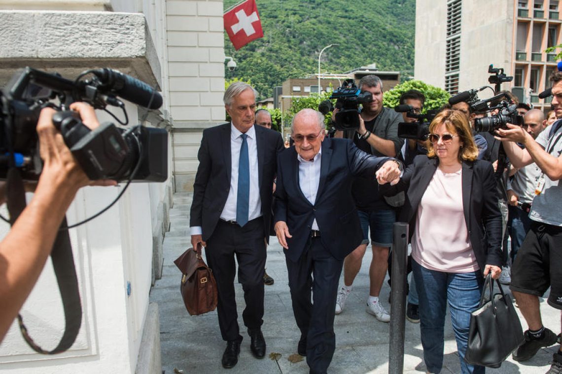 Fifa od Platinija zahteva vračilo 2,1 milijona evrov