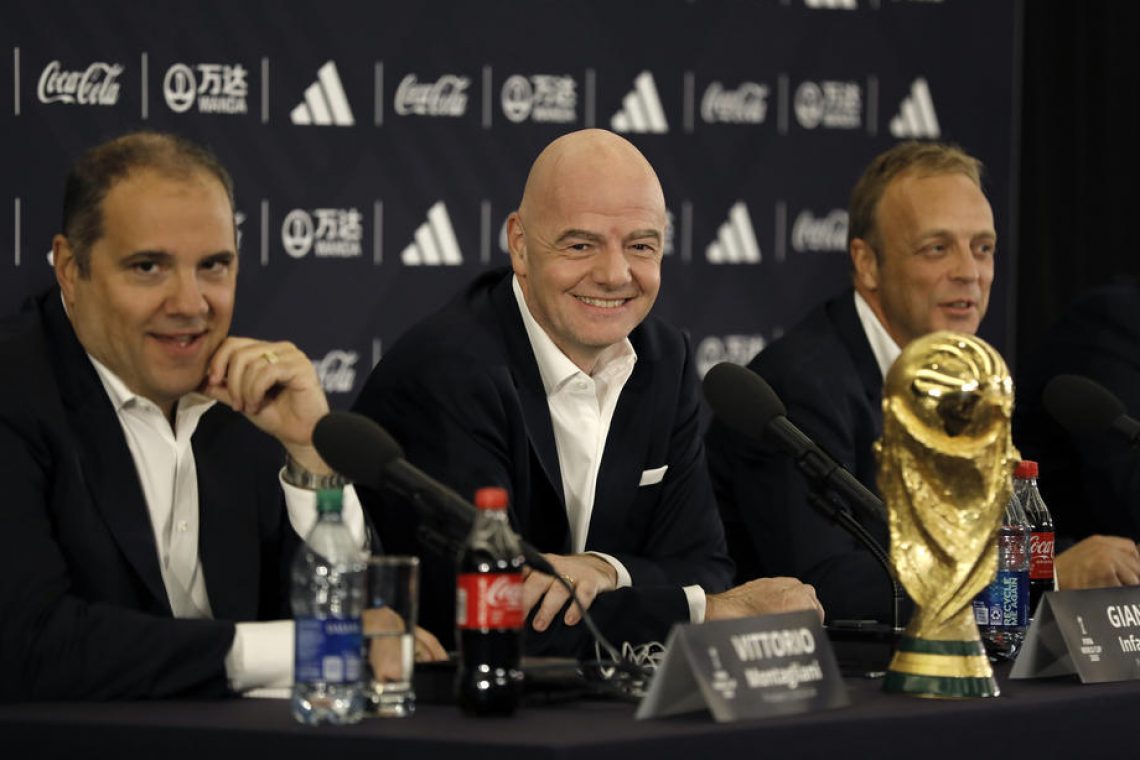 Fifa podaljšala uredbo za prestope