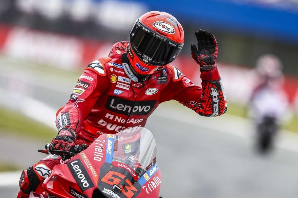 Bagnaia zmagovalec v Assnu, Quartararo dvakrat na tleh