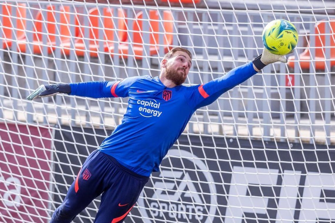 Oblak med kandidati za naj vratarja leta po izboru France Football