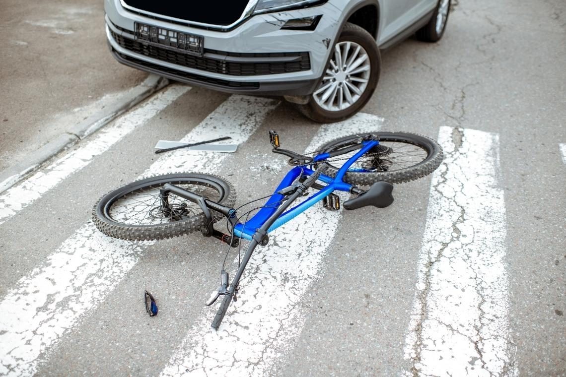 Na območju UKC postavili nove klopi in napovedali ozelenitve javnega prostora