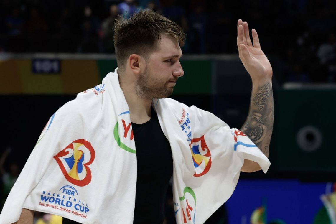 Luka Dončić pravi, da je s poškodbo stegenske mišice boljše