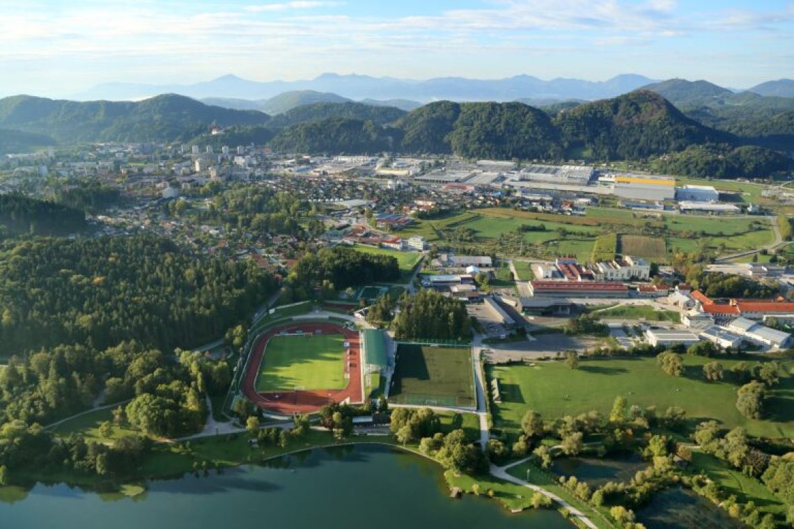 Urejanje daljnovoda pri mestnem stadionu in zasaditev 100 novih dreves 