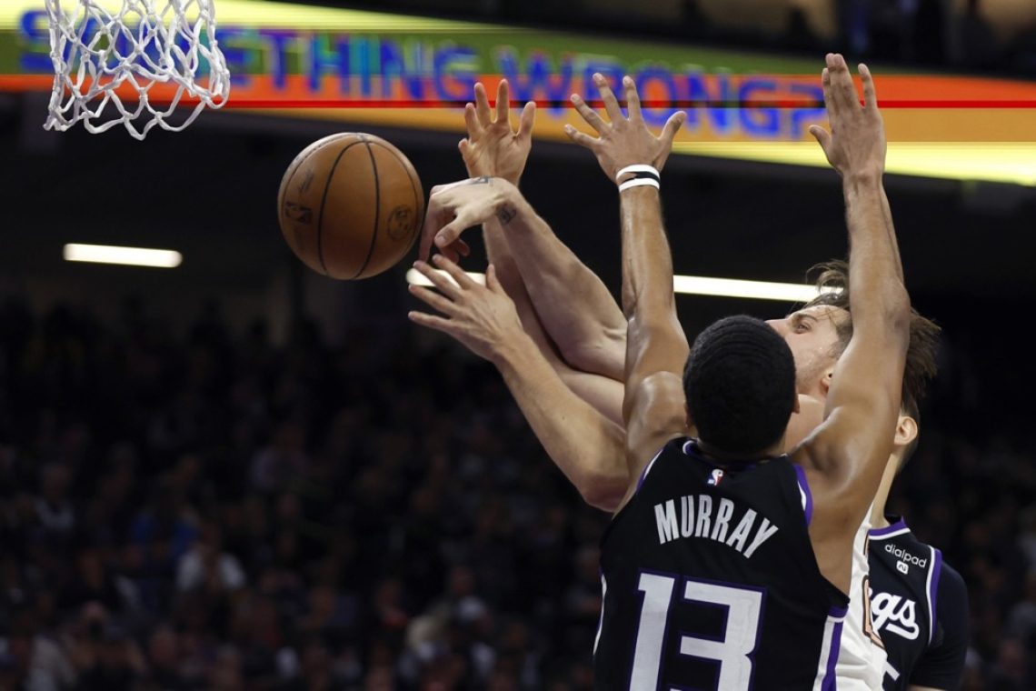 Sacramento v NBA izgubil doma in je sedaj izenačen z Dallasom