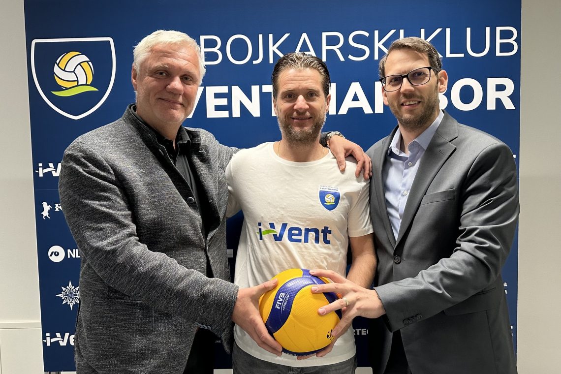Sebastijan Škorc ostaja trener mariborskih odbojkarjev