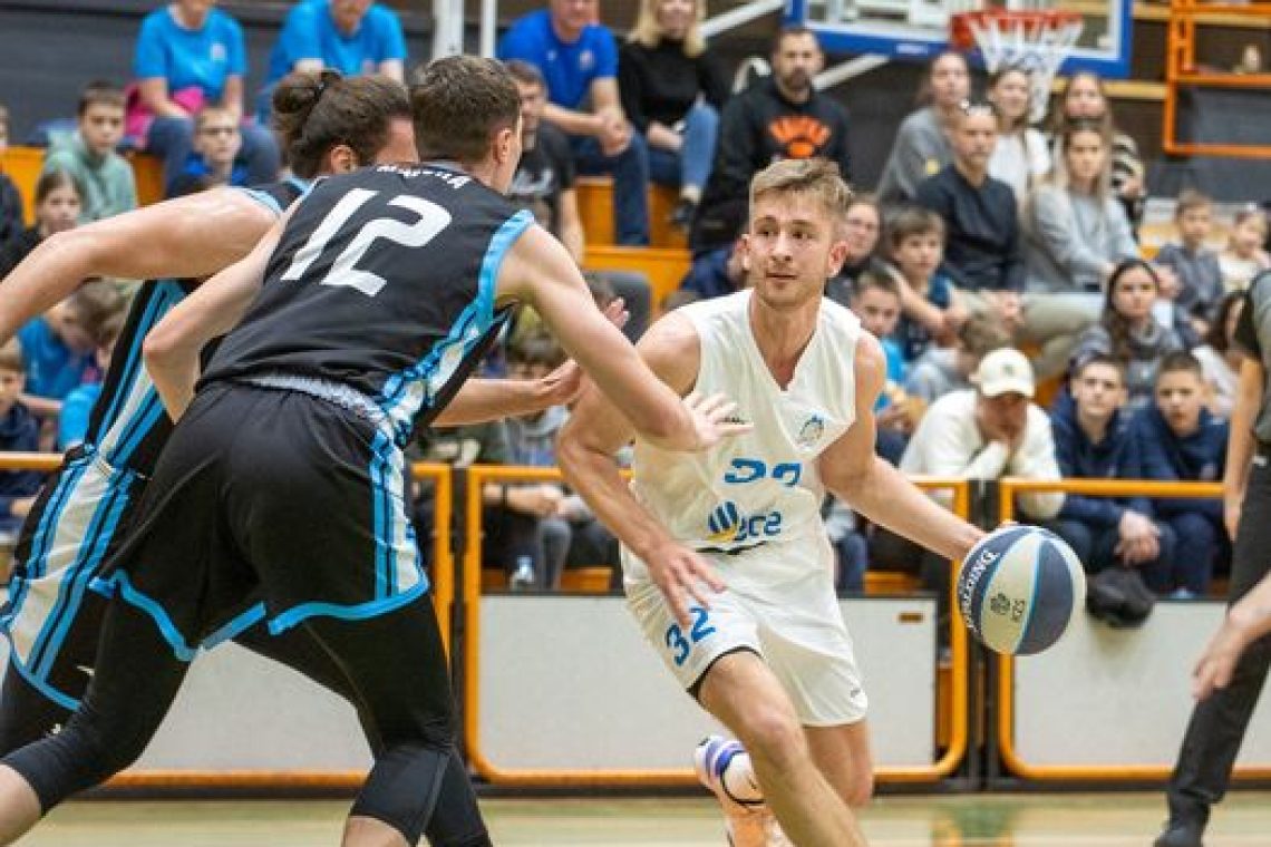 Košarkarji ECE Triglava so premagali Ilirijo s 93:72