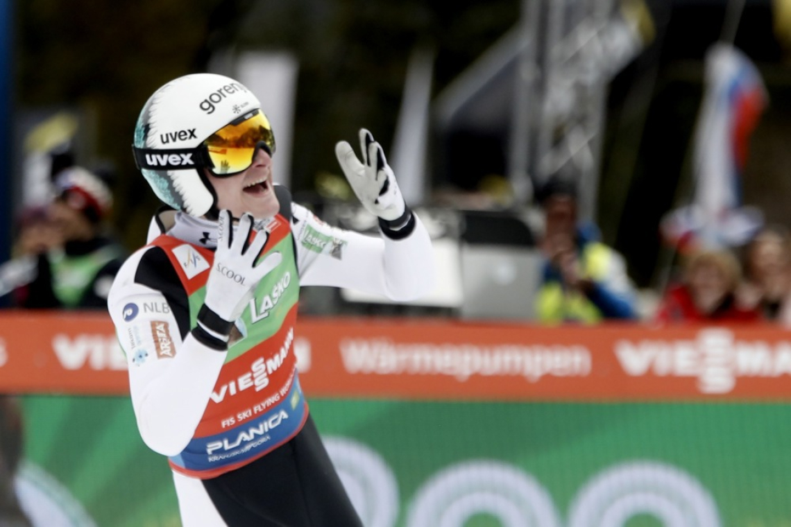 Domen Prevc četrti v Lillehammerju, trojna avstrijska zmaga  