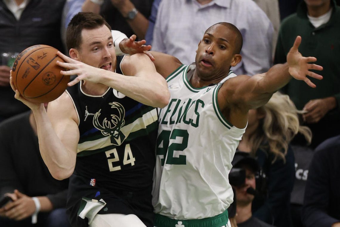 Milwaukee in Golden State po tekmah v gosteh vodita s 3:2