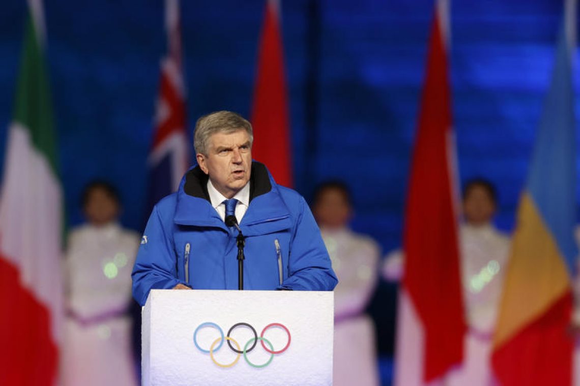 Bach povedal, da so Peng Shuai povabili v Evropo