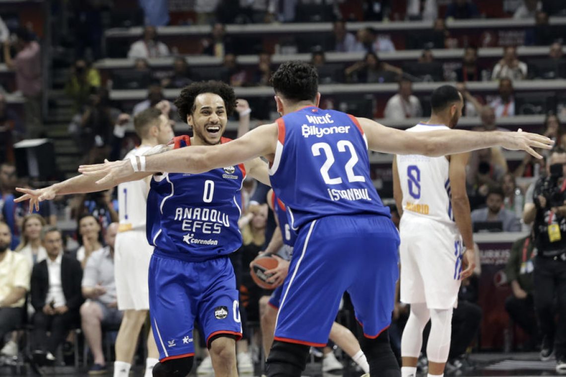 Anadolu Efes drugič zapored evropski prvak