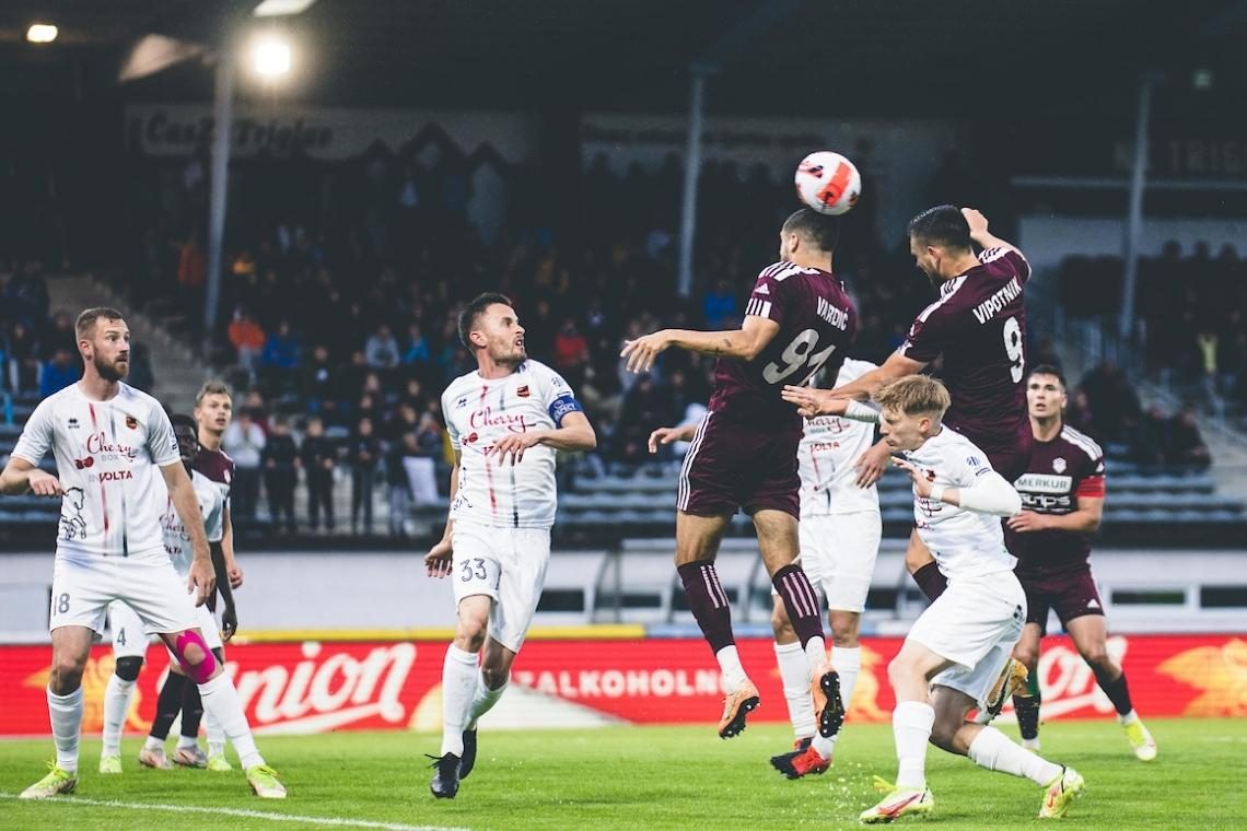 CB24 Tabor ostaja v elitni druščini
