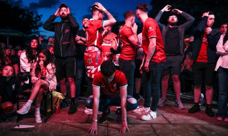 Francoske oblasti za kaos krivijo navijače Liverpoola, Britanci zgroženi