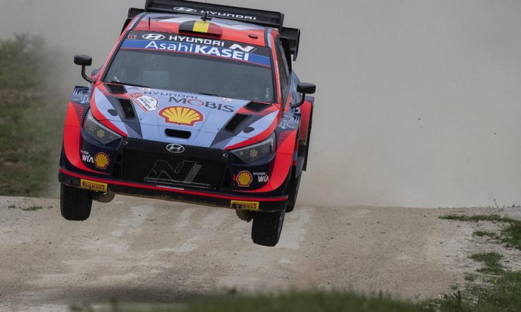 Neuville dobil uvodno hitrostno preizkušnjo relija Sardinija