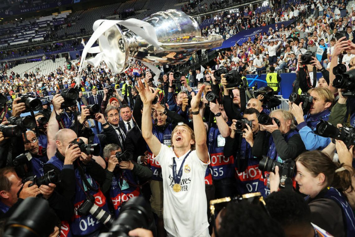 Modrić del galaktikov še vsaj eno sezono
