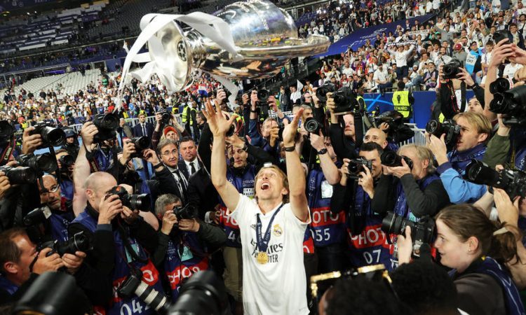 Modrić del galaktikov še vsaj eno sezono
