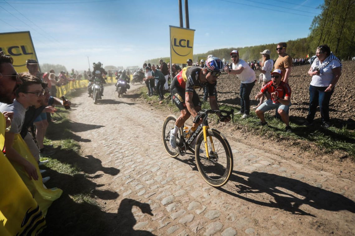 Ferron s pobegom do zmage v šesti etapi, Van Aert in Roglič obdržala mesti