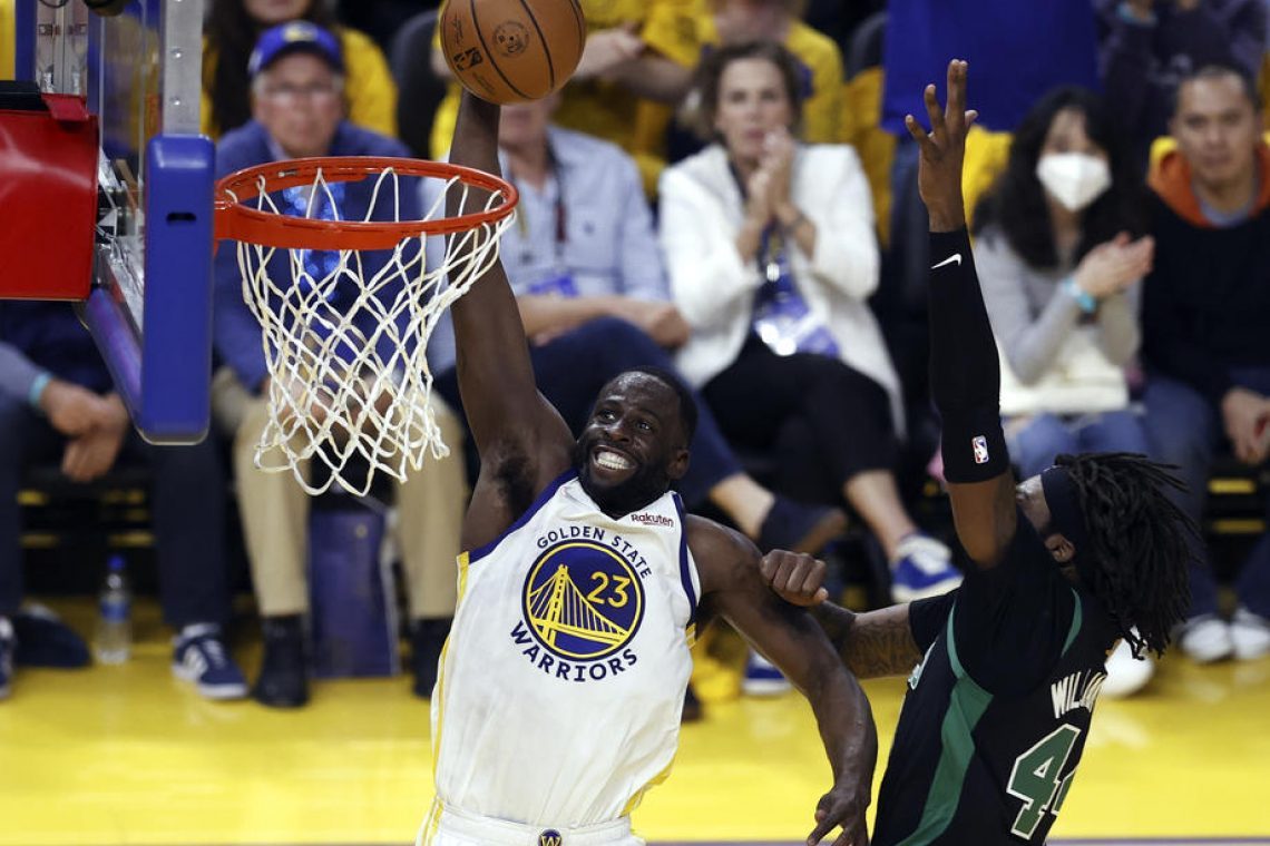 Bojevniki le še zmago oddaljeni od naslova prvaka lige NBA