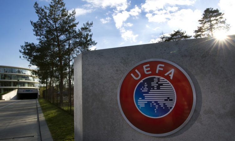 Fifa in sindikat igralcev nad sovražni govor na spletu