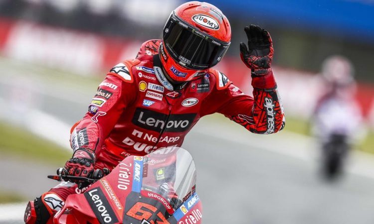 Bagnaia zmagovalec v Assnu, Quartararo dvakrat na tleh