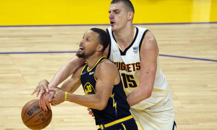 Jokić podaljšal z Denverjem za rekordni znesek