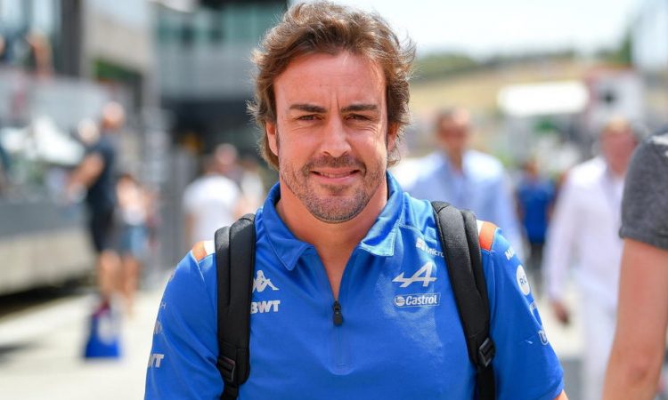 Fernando Alonso leta 2023 v Aston Martin