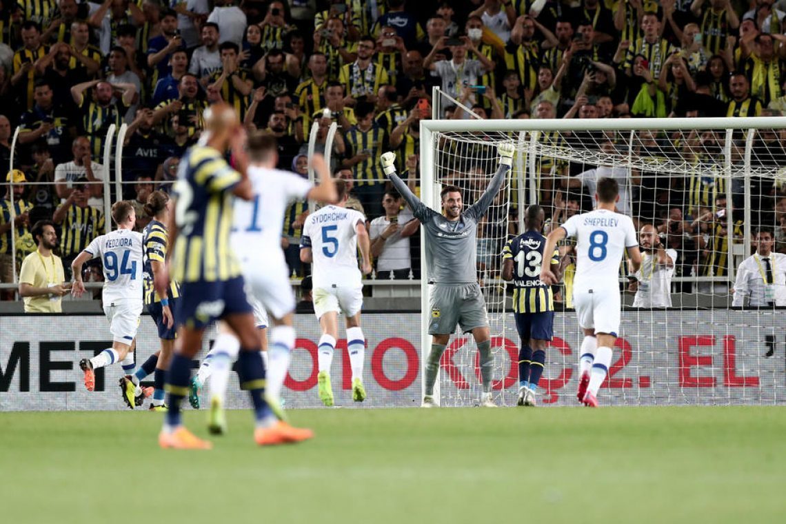 Fenerbahčeju 50.000 evrov kazni zaradi Putinovih vzklikov