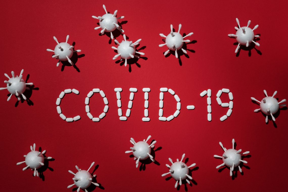 Do odškodnine zaradi zapletov pri cepljenju ali zdravljenju covida-19 odslej hitreje
