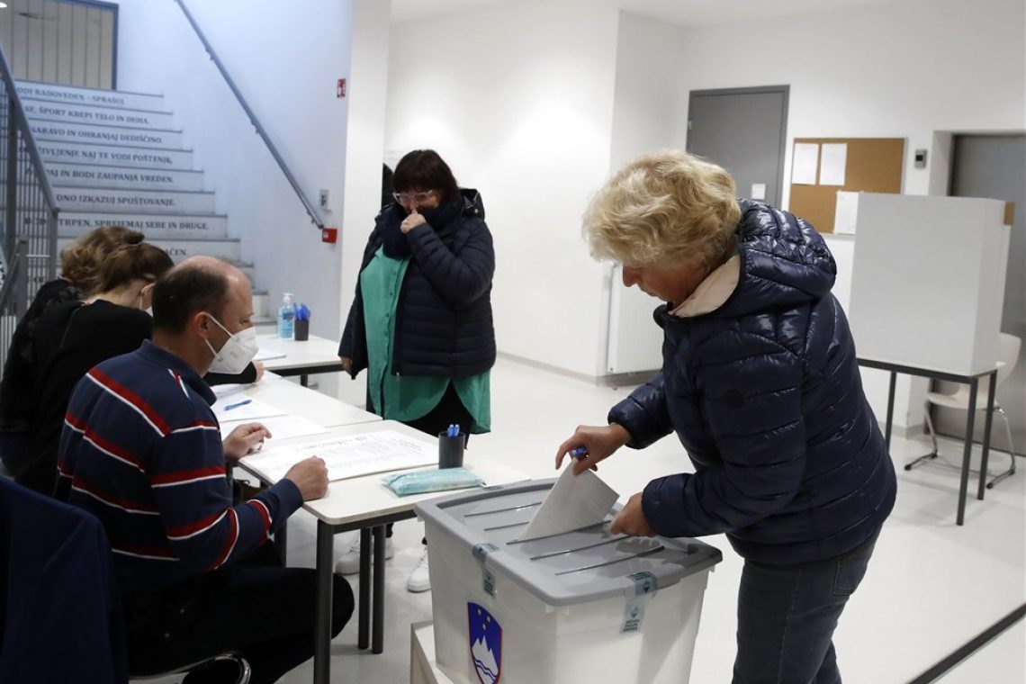 Deset organizacij s področja dolgotrajne oskrbe podpira novelo zakona