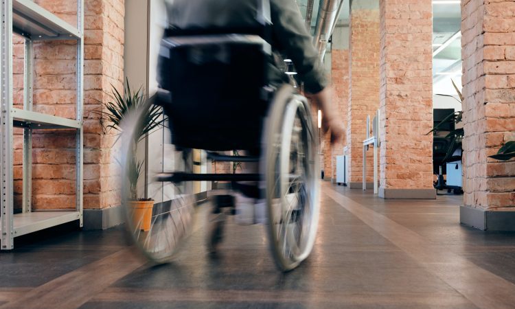 V državnem svetu o ureditvi neodvisnega telesa za spremljanje izvajanja konvencije o pravicah invalidov