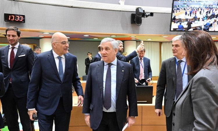 EU z novimi sankcijami proti Iranu zaradi zatiranja protestov in pošiljanja dronov Rusiji