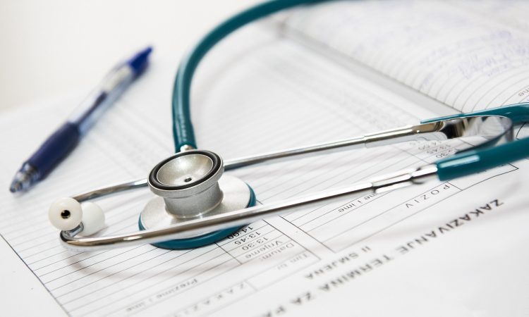 Ministrstvo predvideva sedem ambulant za neopredeljene bolnike s polnim ordinacijskim časom