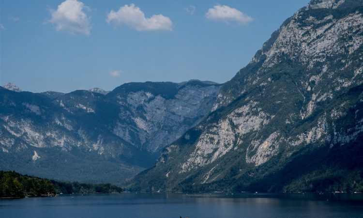Ozračje v Sloveniji se segreva hitreje od svetovnega povprečja, tudi te dni nadpovprečno toplo