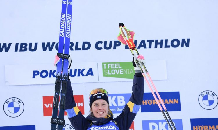 Elvira Öberg na Pokljuki dobila tudi zasledovalno preizkušnjo
