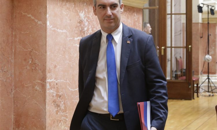 Klakočar Zupančič s srbskim kolegom o odličnih odnosih med državama
