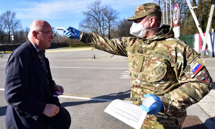 Slovenska vojska po vstopu Hrvaške v schengen ne sodeluje več pri varovanju meje