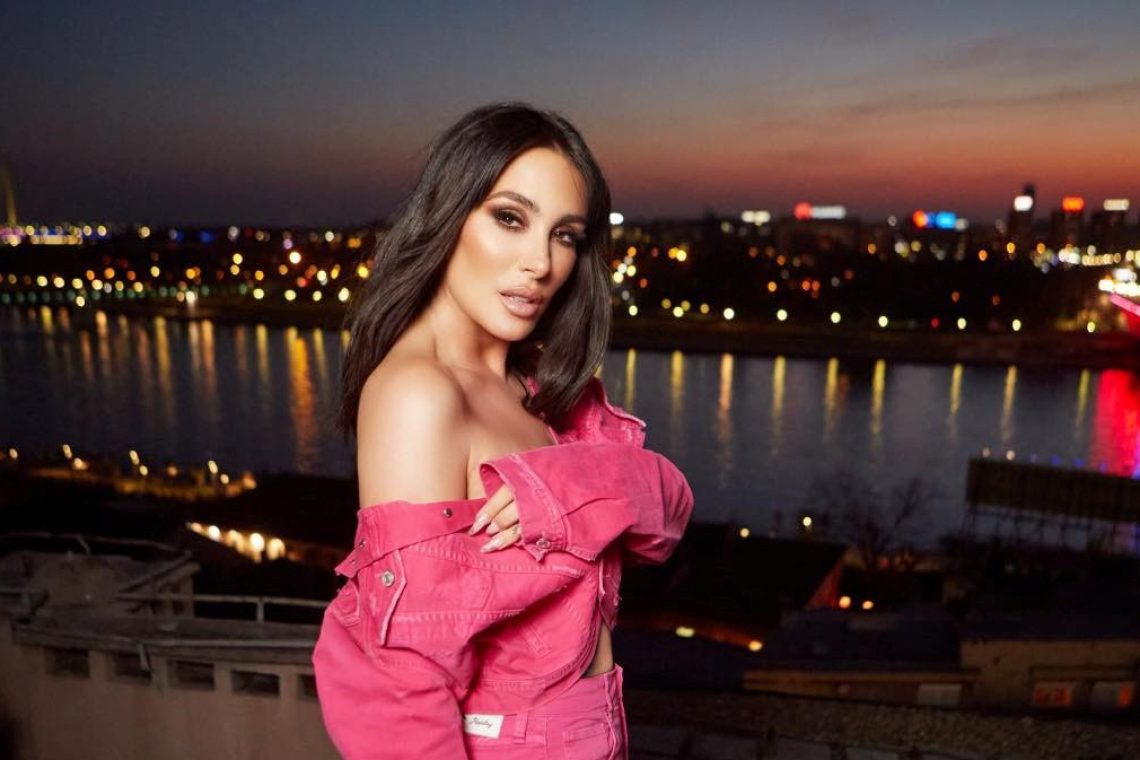 Sarajevska kriminalna skupina načrtovala napad na slovensko pevko Senidah