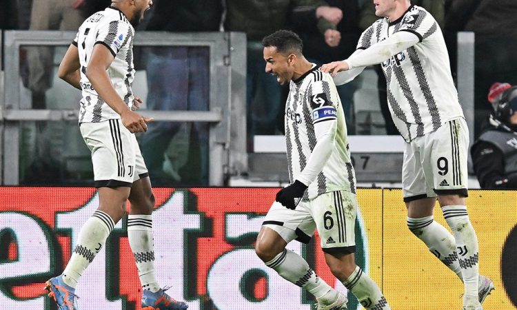 Juventusu mestni derbi, Cremonese do prve zmage 