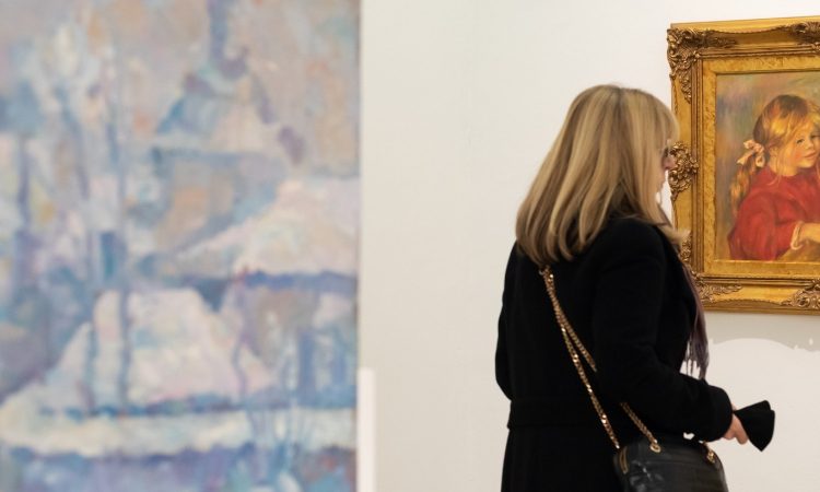 V Galeriji Vžigalica o problematiki goljufij s ponaredki umetnin v Sloveniji 
