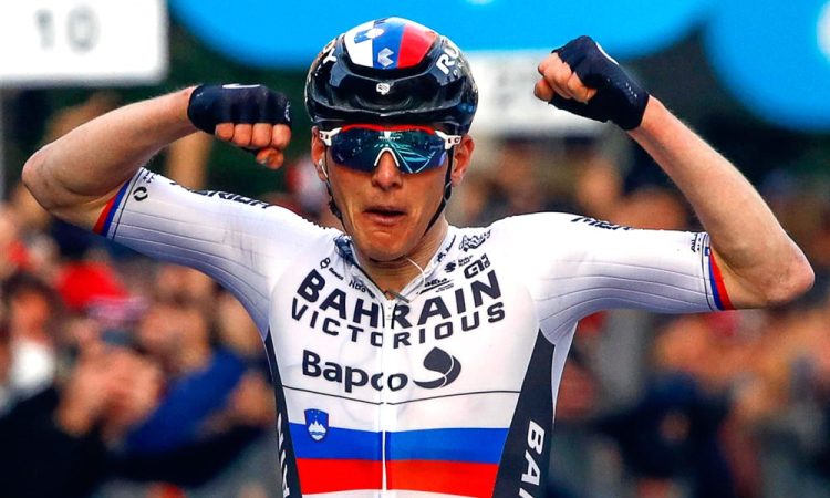Mohorič danes brani zmago na dirki Milano-San Remo, v karavani tudi Pogačar