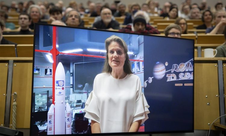 Evropska vesoljska agencija preložila izstrelitev rakete proti Jupitru 
