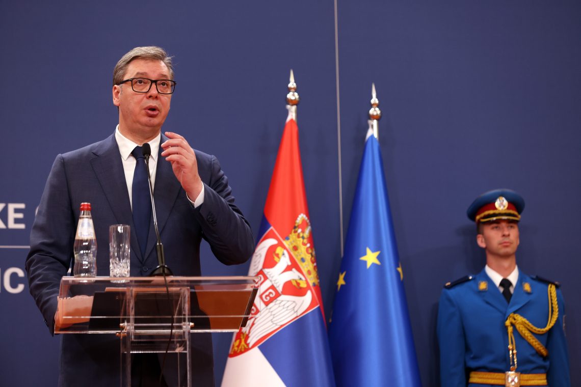 V Srbiji odmeva razkritje botov, domnevno povezanih z Vučićem in SNS
