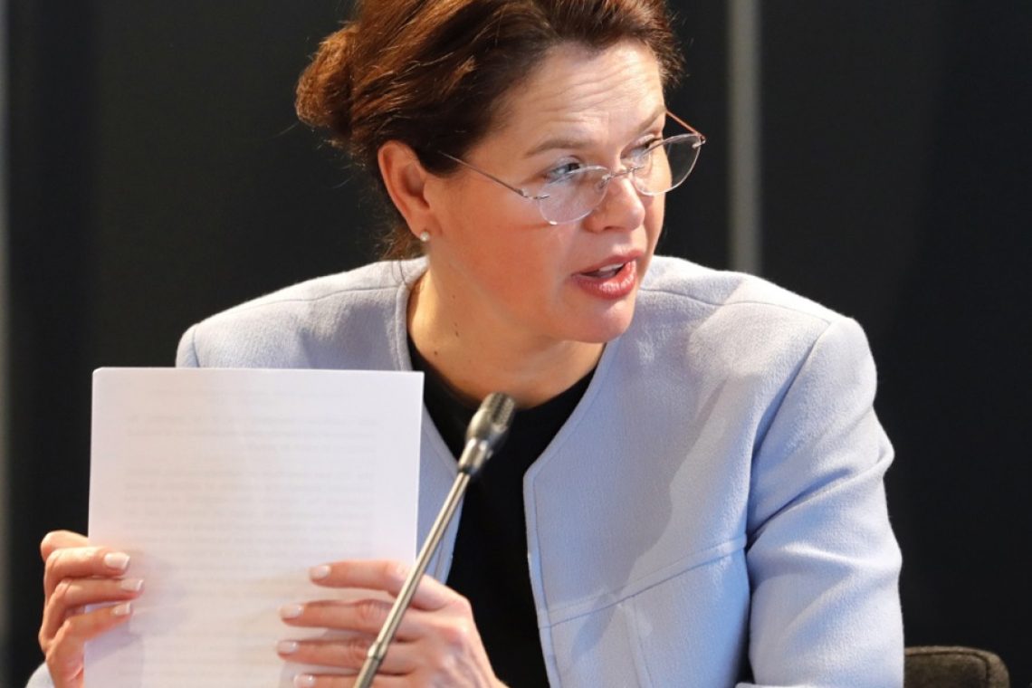 Bratušek: Naša prva skrb je po vsej Sloveniji zagotoviti prevoznost