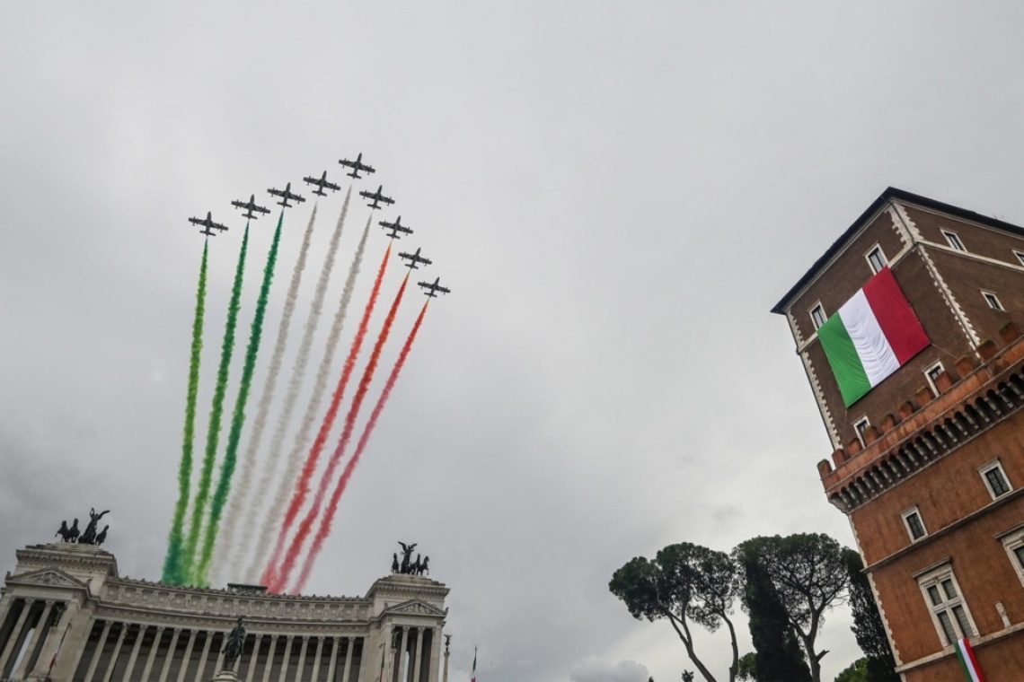 V Italiji razburja rasistična in homofobna knjiga generala