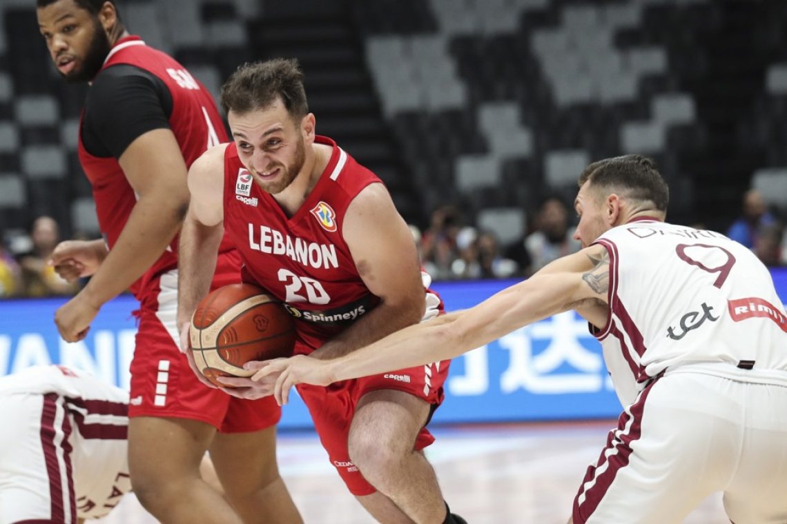 Bertans zaradi poškodbe že končal SP v košarki