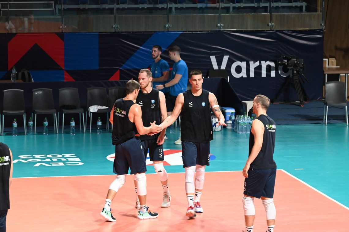 Slovenski odbojkarji pred prvo tekmo opozarjajo na nevarne Ukrajince