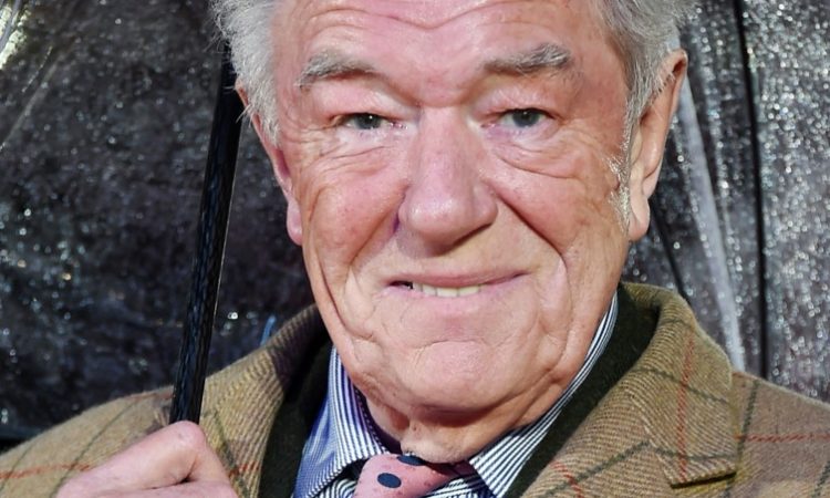 Umrl je Michael Gambon, profesor Dumbledore iz filmov o Harryju Potterju 