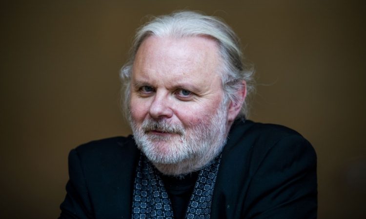 Nobelova nagrada za literaturo za norveškega pisatelja Jona Fosseja 